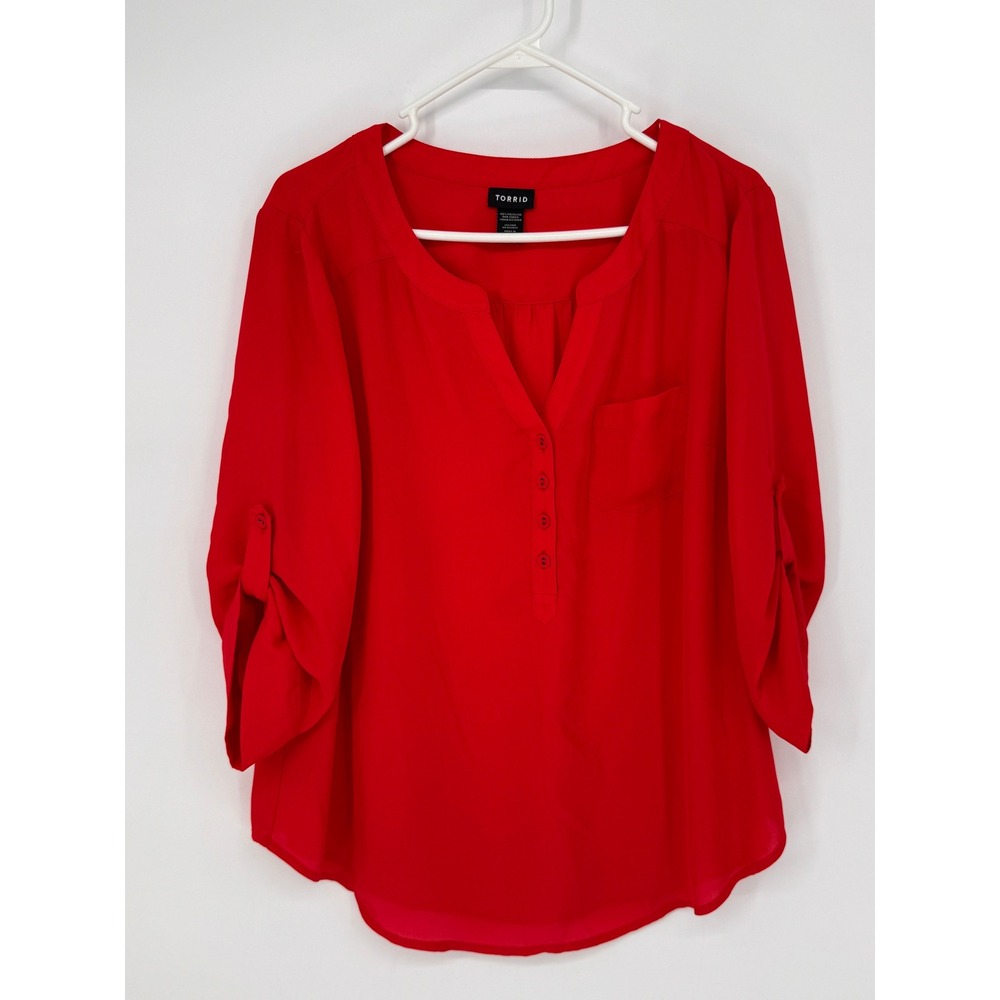 Torrid Georgette Henley Blouse Womens 0 Red Excellent Roll Tab Sleeve Pocket